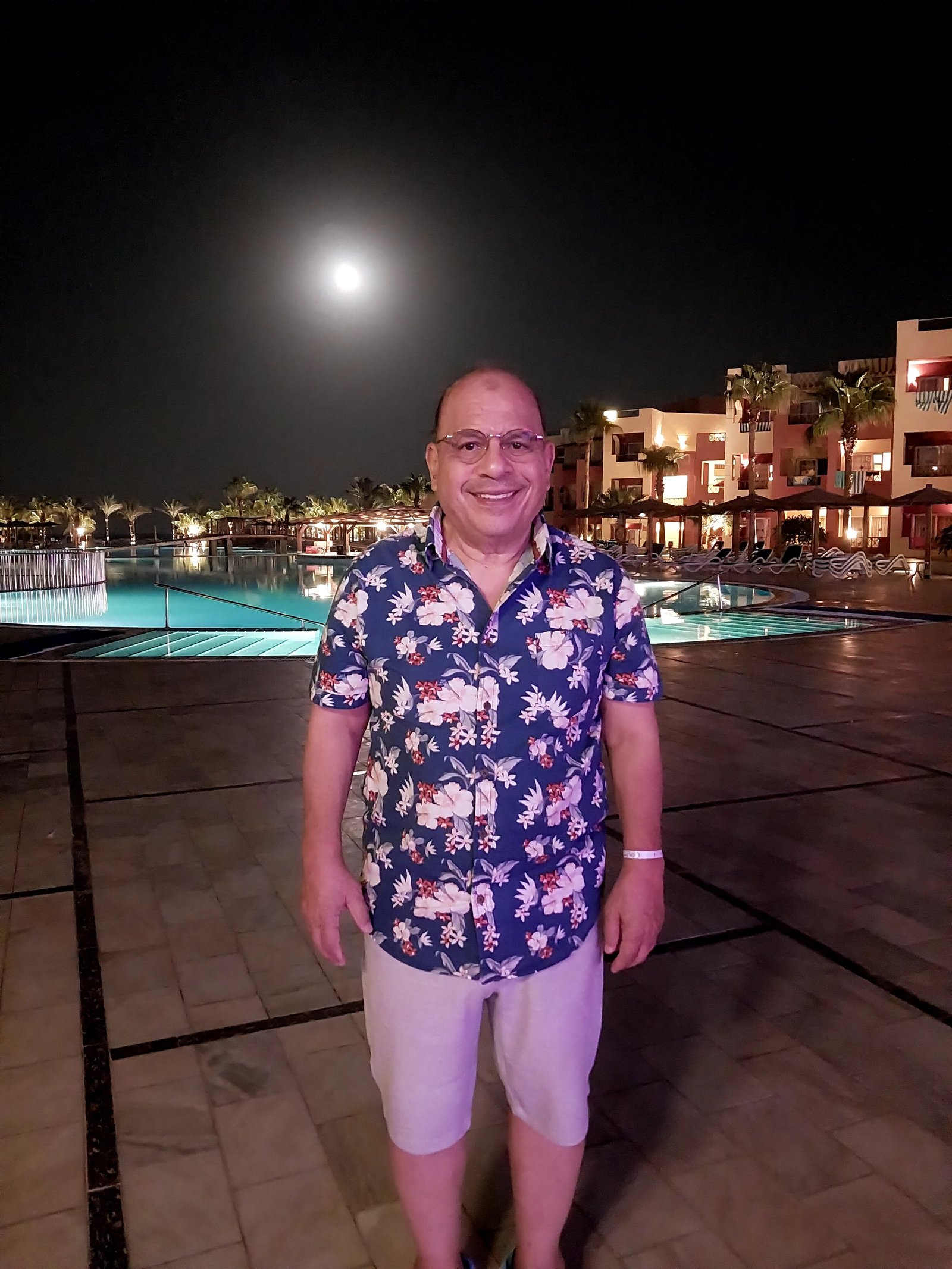 حسن كامل